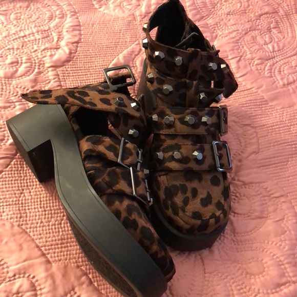ASOS cheetah sandals SOLD! ❣️ - Picture 2 of 4